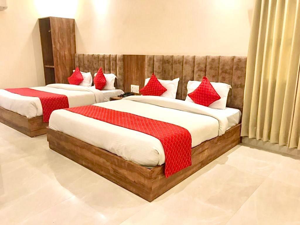 Hampton Hotel - 200 Mt From Golden Temple Amritsar Luaran gambar